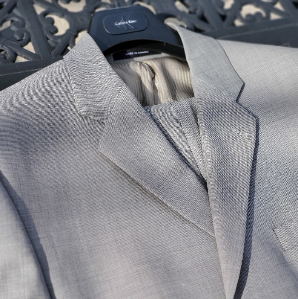 Calvin Klein Gray Suit 100% New Wool